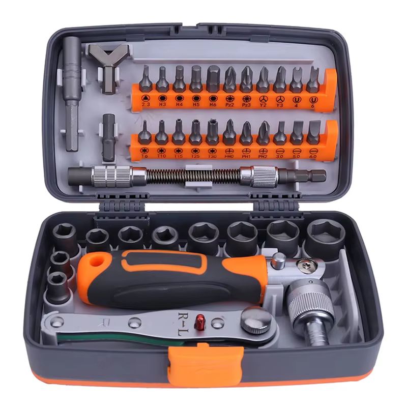 Kit de réparation 38-en-1 : Tournevis à cliquet, embouts magnétiques Torx et plats, poignée à clique