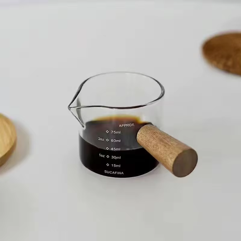 Tasse à mesurer en verre transparent de 75ml, avec poignée en bois, carafe à lait à double bec, outi