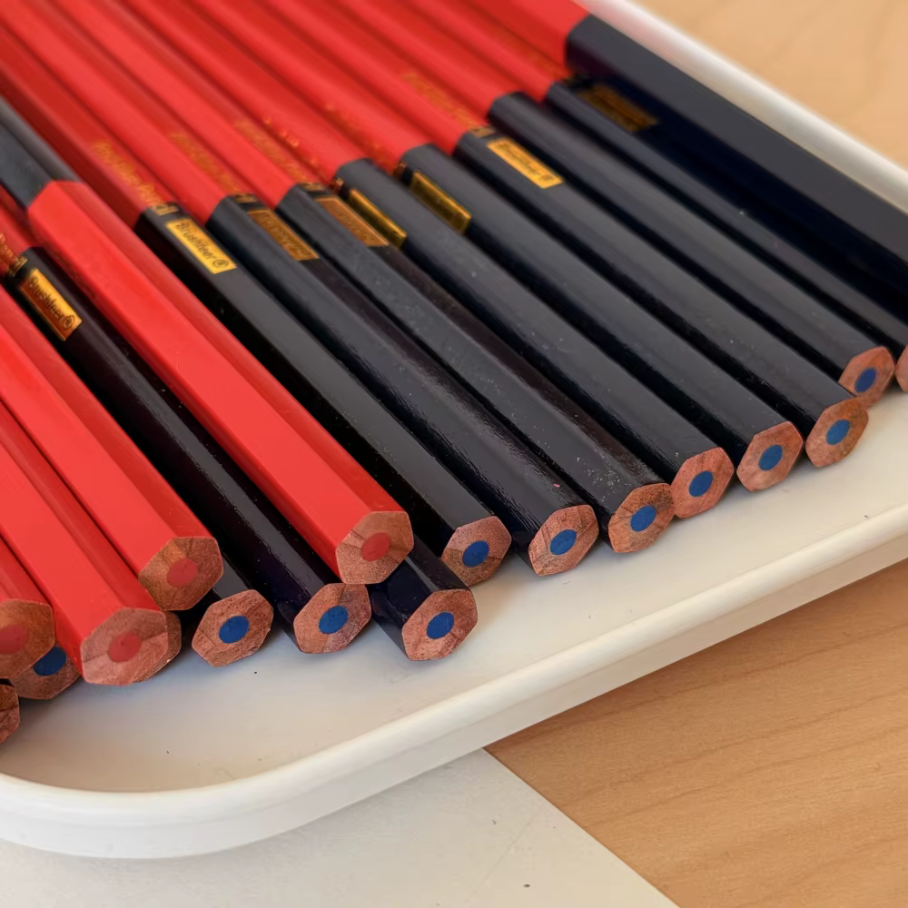 Crayons de charpentier ergonomiques rouges et bleus – Outils de marquage de construction en bois dur