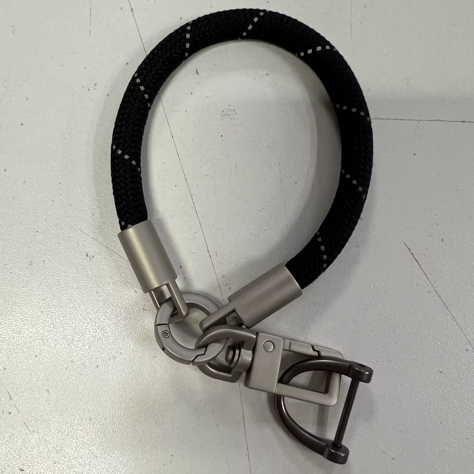 Porte-clés avec logo personnalisable, contactez-nous pour le design