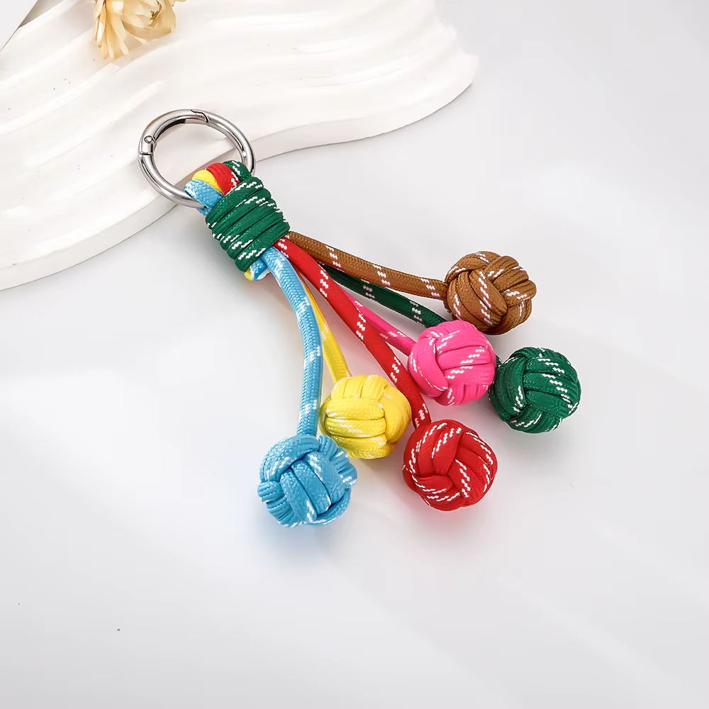Porte-clés en boule tressée à la main couleur Miu d'été, breloque de téléphone portable en corde de 