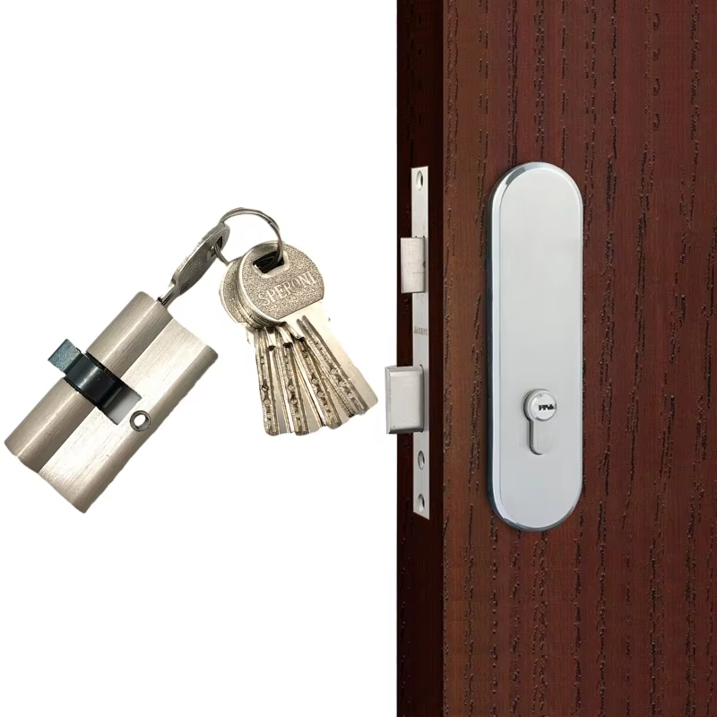 Serrure de porte en laiton à noyau allongé