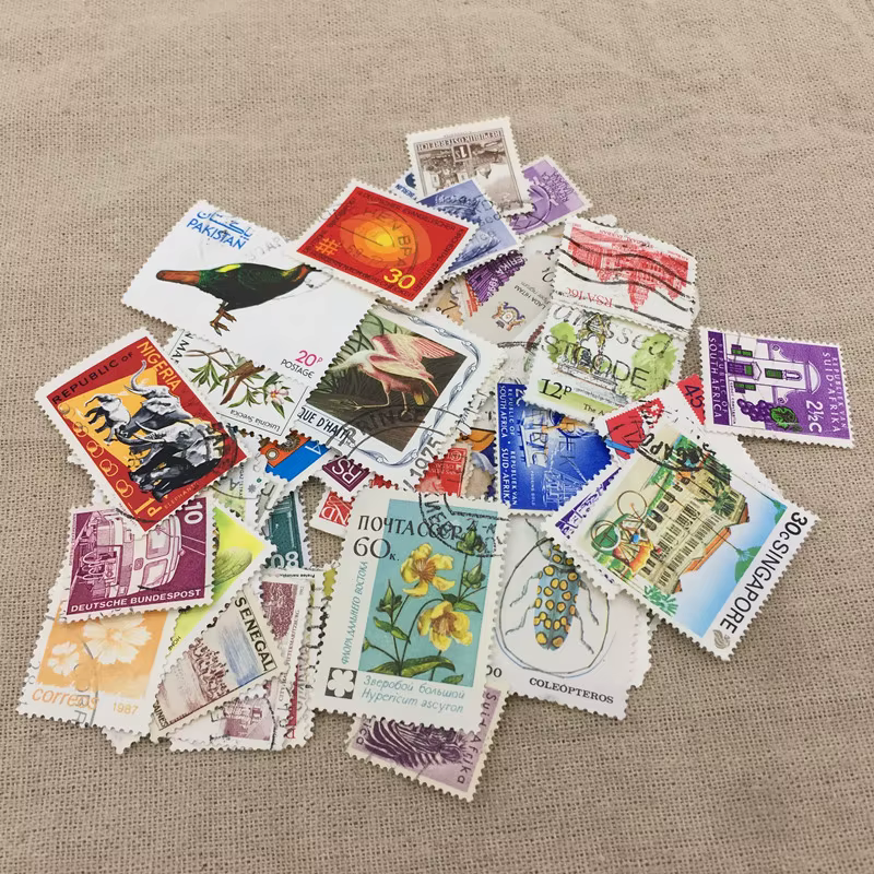 Timbres-poste en bon état