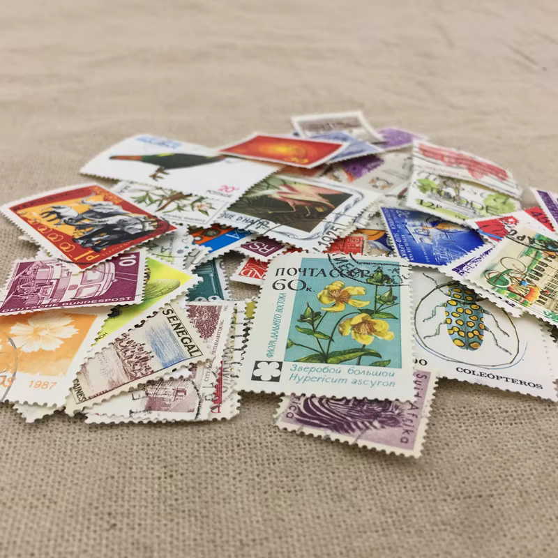 Timbres-poste en bon état