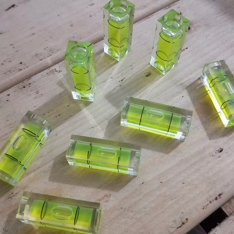 Mini niveau à bulle pour cadres muraux