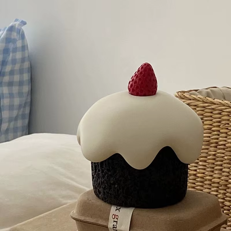 Figurine de fraise, rangement créatif