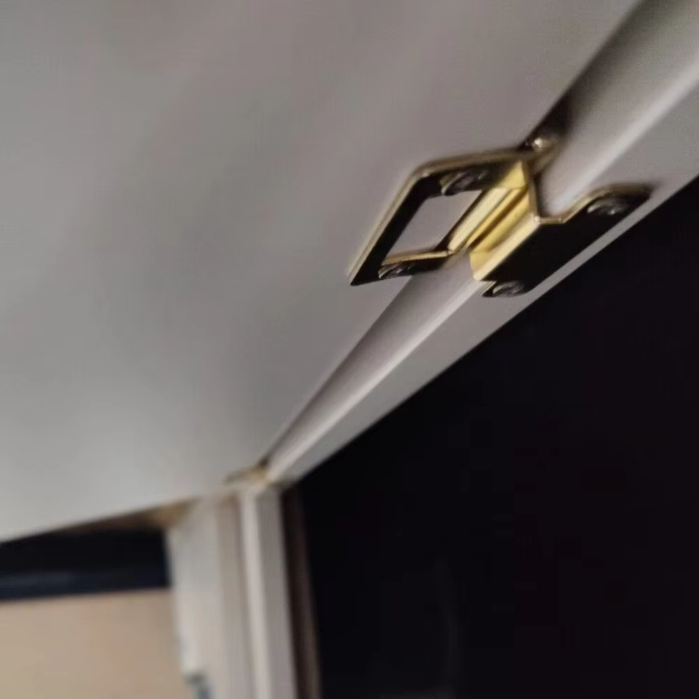 Charnières de porte pliables