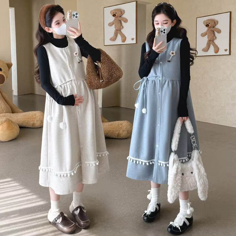 Ensemble de maternité automne-hiver 2026 : Robe gilet douce et ample et haut à col roulé