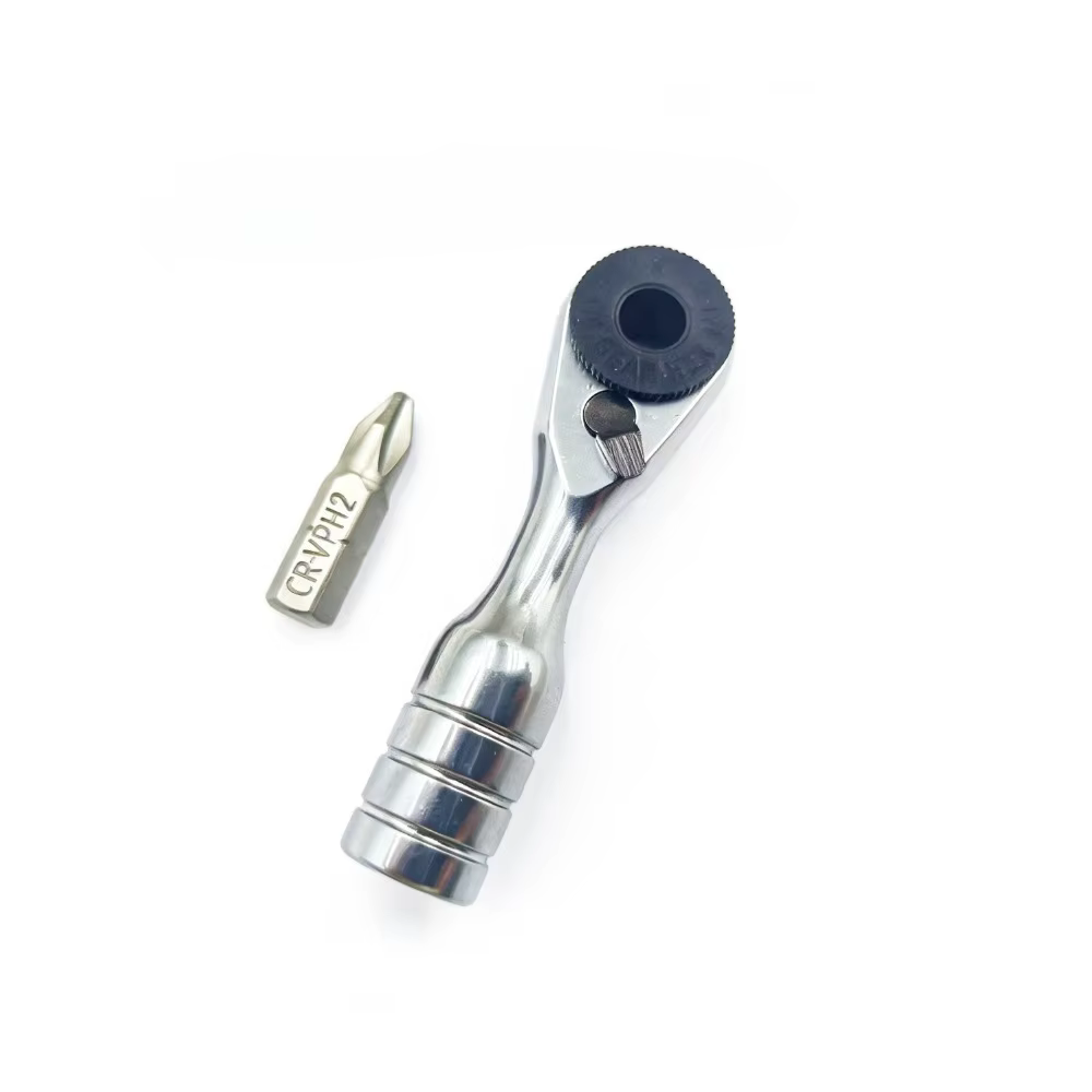 Clé à cliquet miniature de 1/4 pouce pour petits espaces