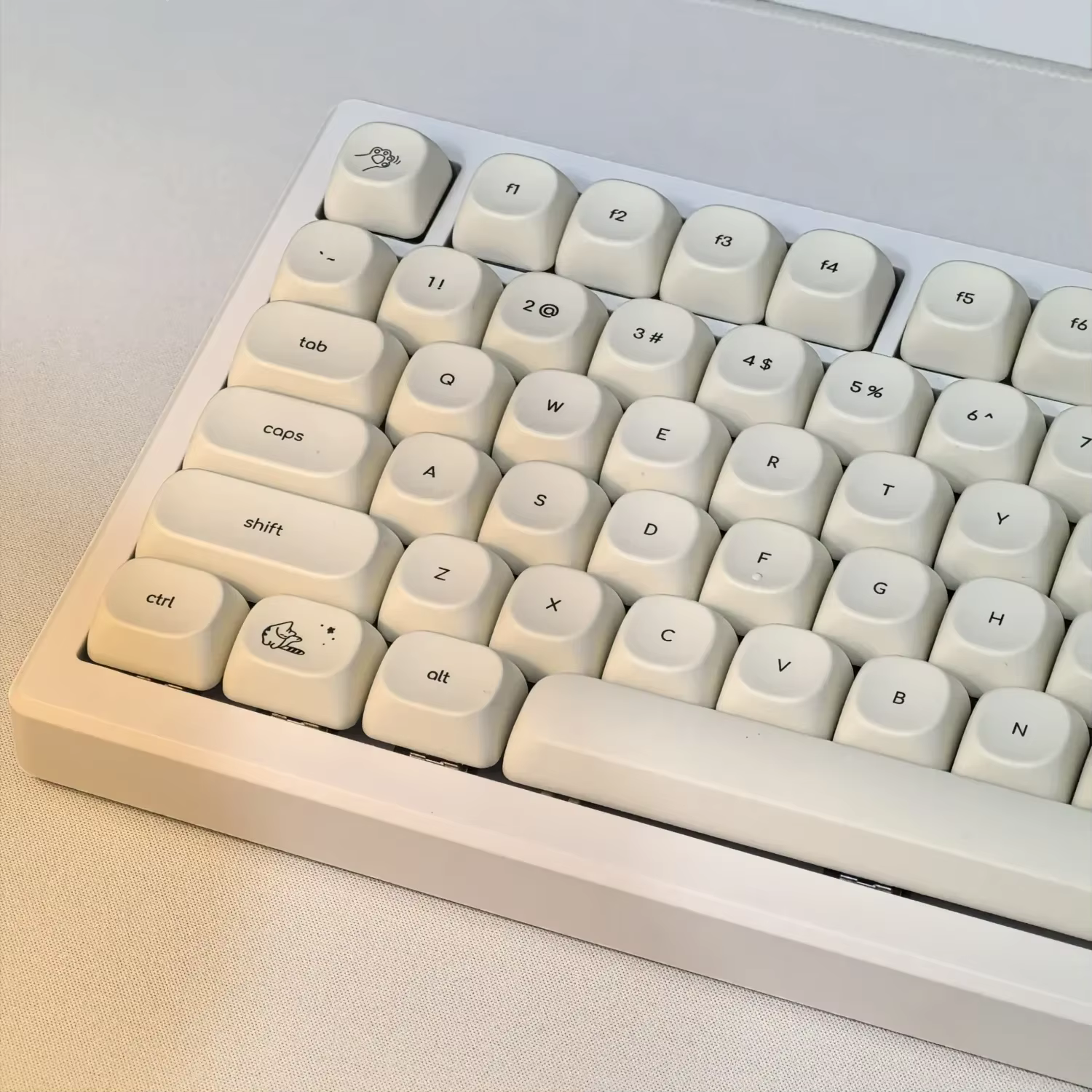 MAIMOOO Keycaps Simples Blanc Laiteux Chat Mignon 124 Touches PBT Profil MOA Personnalisé Coréen Russe Français pour Clavier Mécanique
