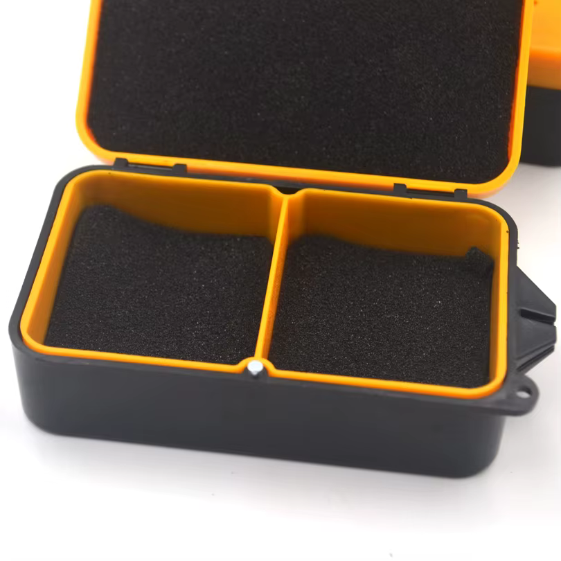 Boîte de rangement portable pour leurres et appâts vivants