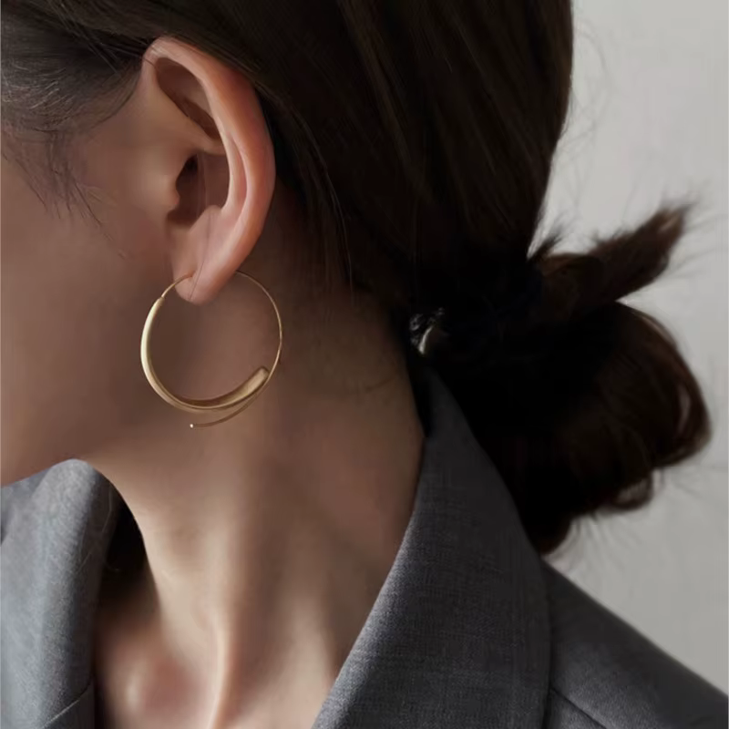 ANENJERY grand cercle boucles d'oreilles pour femmes rétro à la mode haut de gamme mat couleur or tempérament