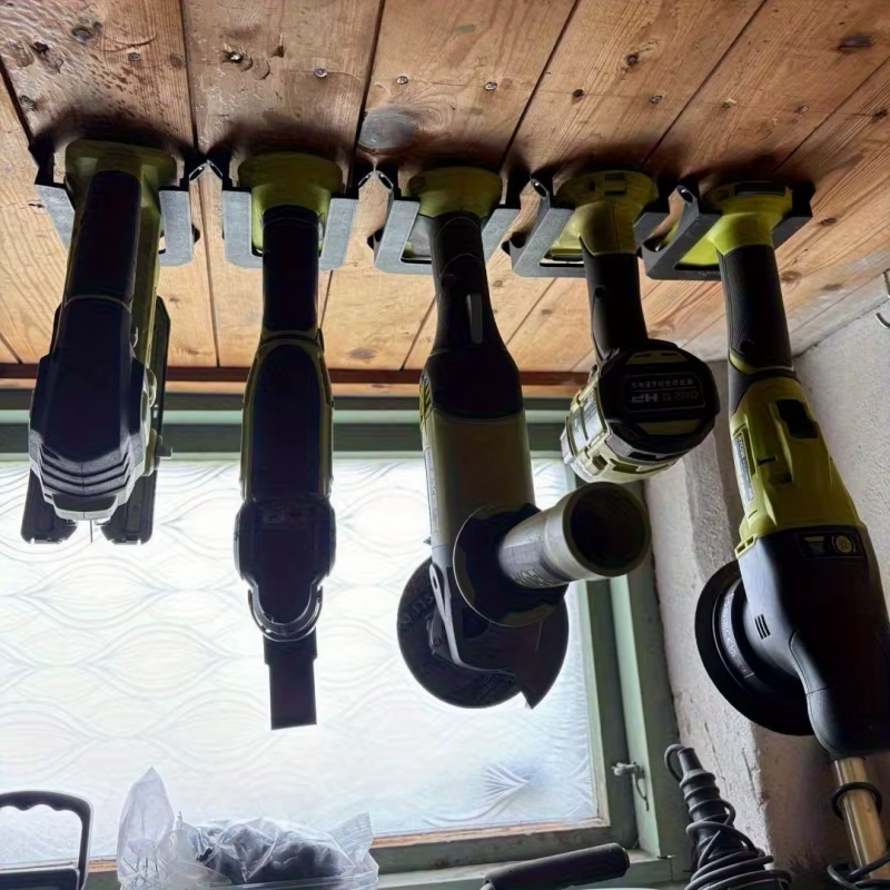 Support de rangement robuste pour outils