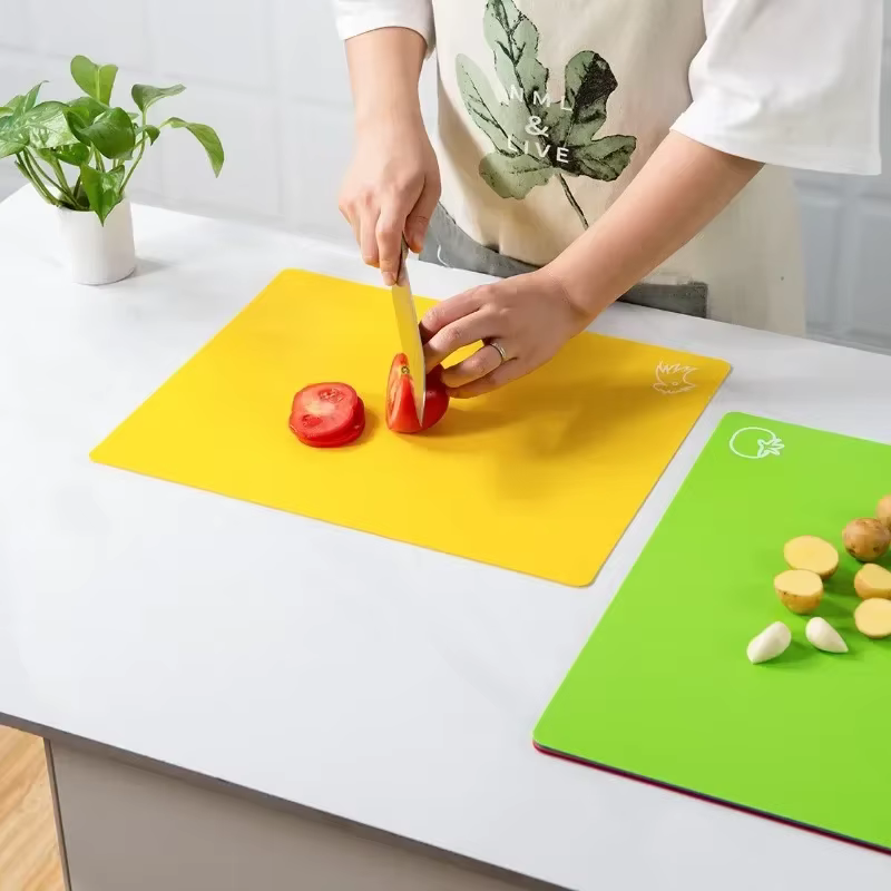 Planches à découper flexibles, planches en plastique sans BPA pour la cuisine, Polymères de coupe coordonnants pour la viande et 05/09/2018 avec de la nourriture Eugène
