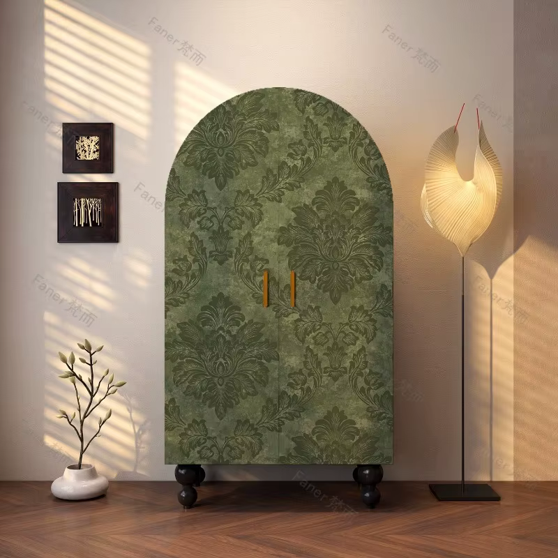 Armoire européenne en bois vert