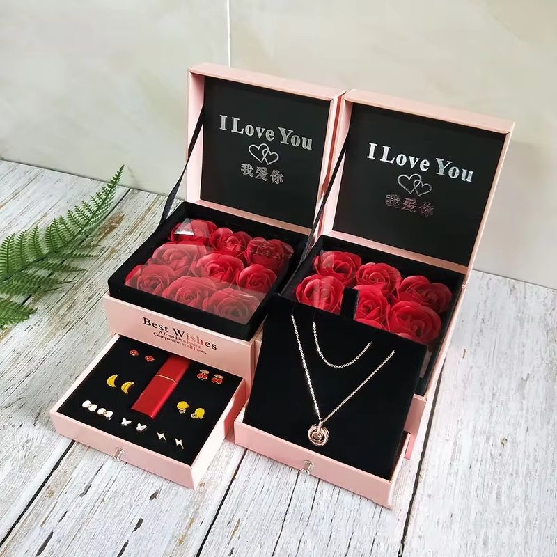 Boîte-cadeau de bijoux avec fleur de Regina