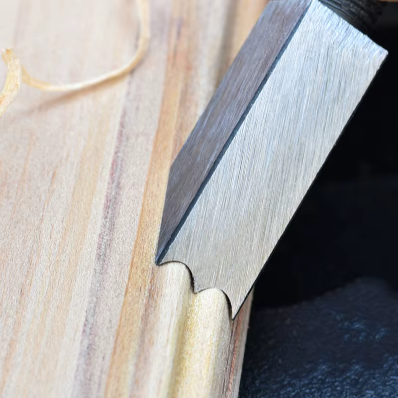 Rabot à bois manuel, couteau à bord