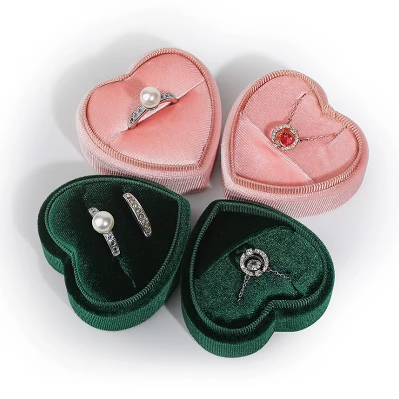 Boîte à bijoux en forme de cœur rose/vert