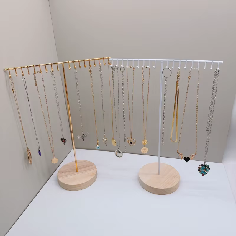 Support de rangement de colliers