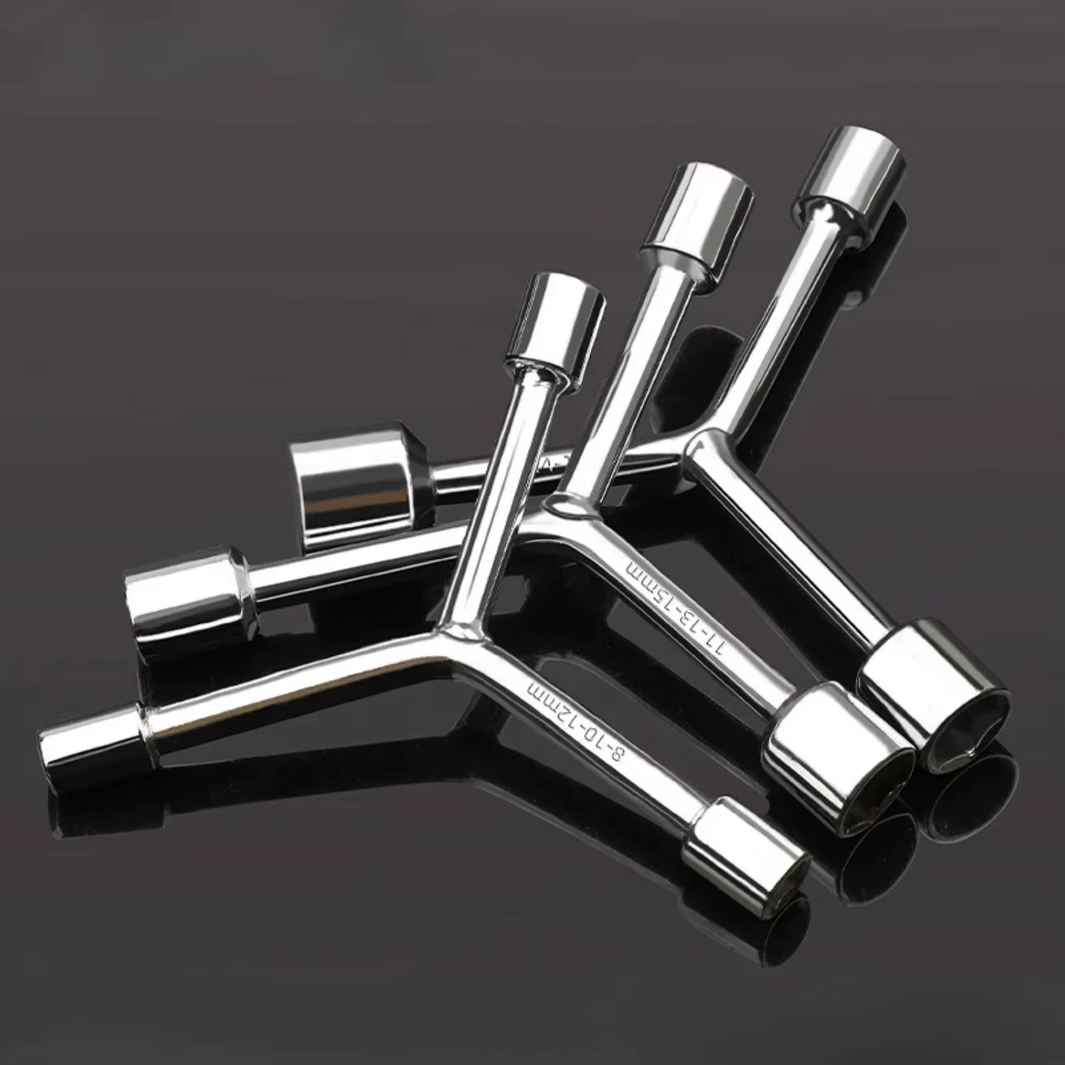 Clé à douille triangulaire domestique