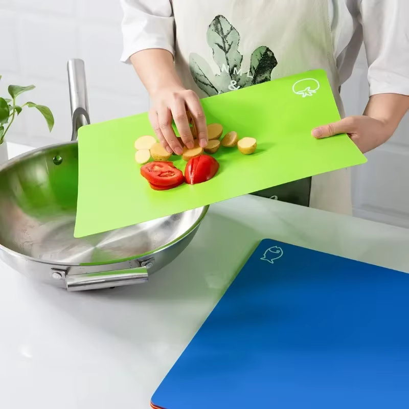 Planches à découper flexibles, planches en plastique sans BPA pour la cuisine, Polymères de coupe coordonnants pour la viande et 05/09/2018 avec de la nourriture Eugène