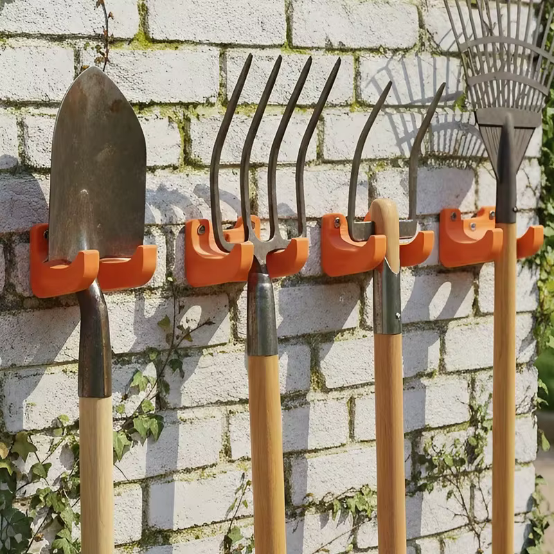 Support mural de rangement pour outils de jardin