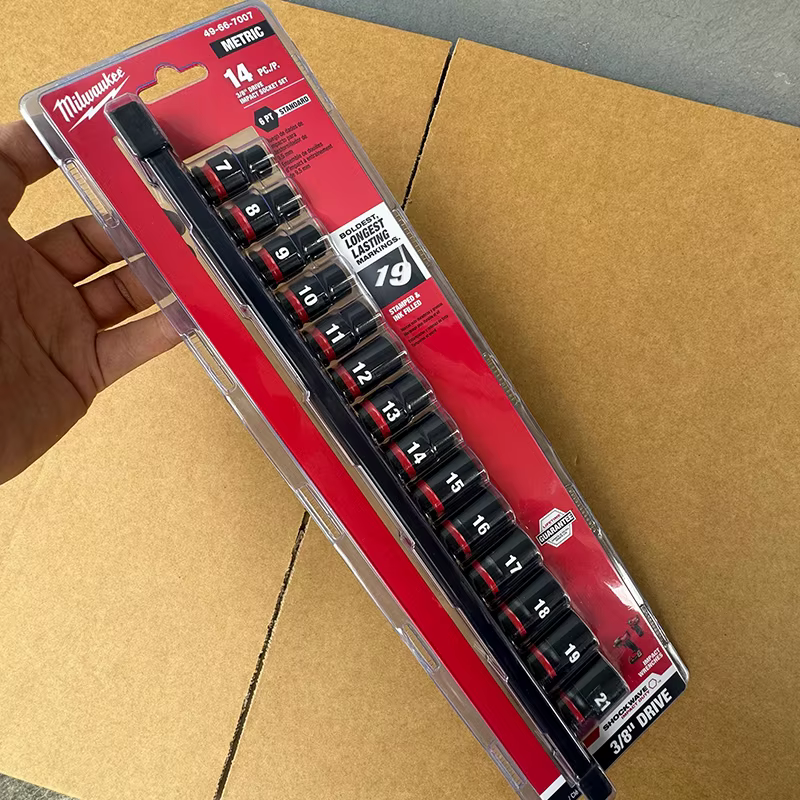 Milwaukee 49-66-7007 SHOCKWAVE Jeu de douilles à chocs métriques 3/8'' 14 pièces avec rail de rangement