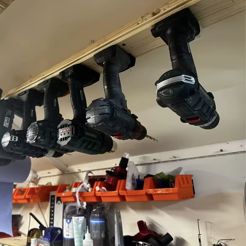 Support d'outils monté au plafond
