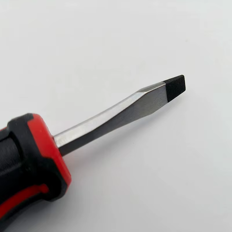 Tournevis plat professionnel Milwaukee 4932471780 avec poignée ergonomique pour réparation industrielle et entretien DIY