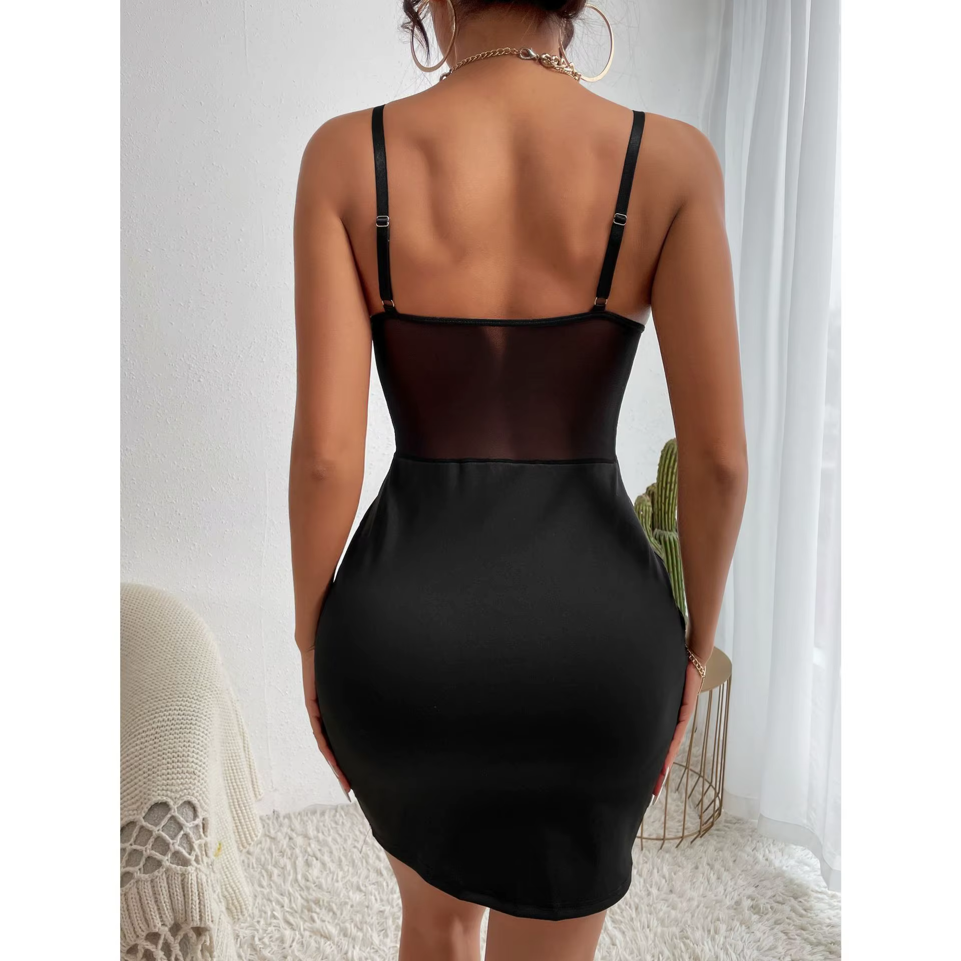 Robe en maille évidée pour femmes
