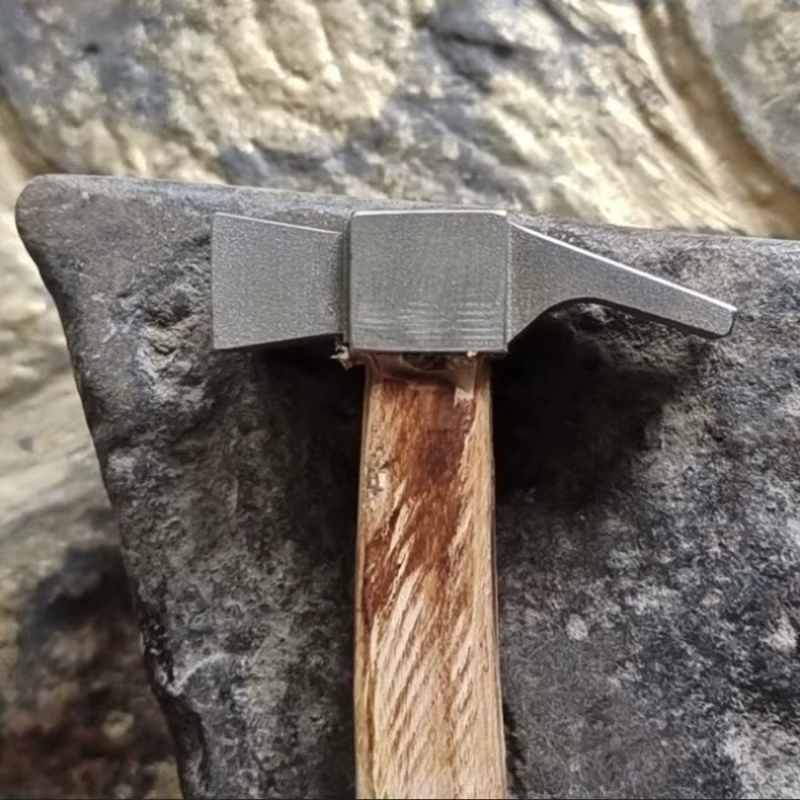 Tête de marteau de charpentier