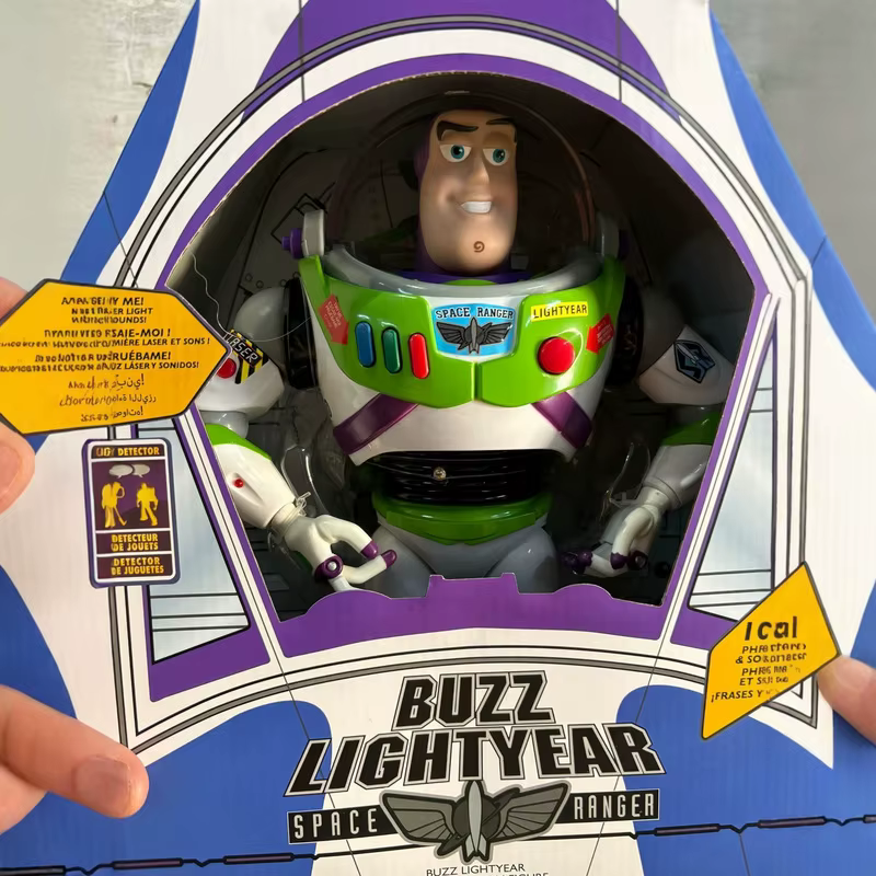 Figurine articulée Buzz Lightyear Space Ranger avec son et lumière, ornement de bureau à collectionner pour collectionneurs adultes