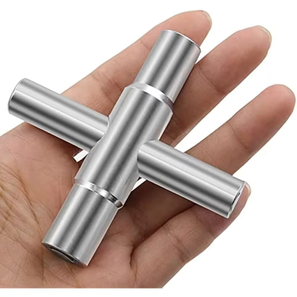 Clé multifonctionnelle 4-en-1 pour robinet