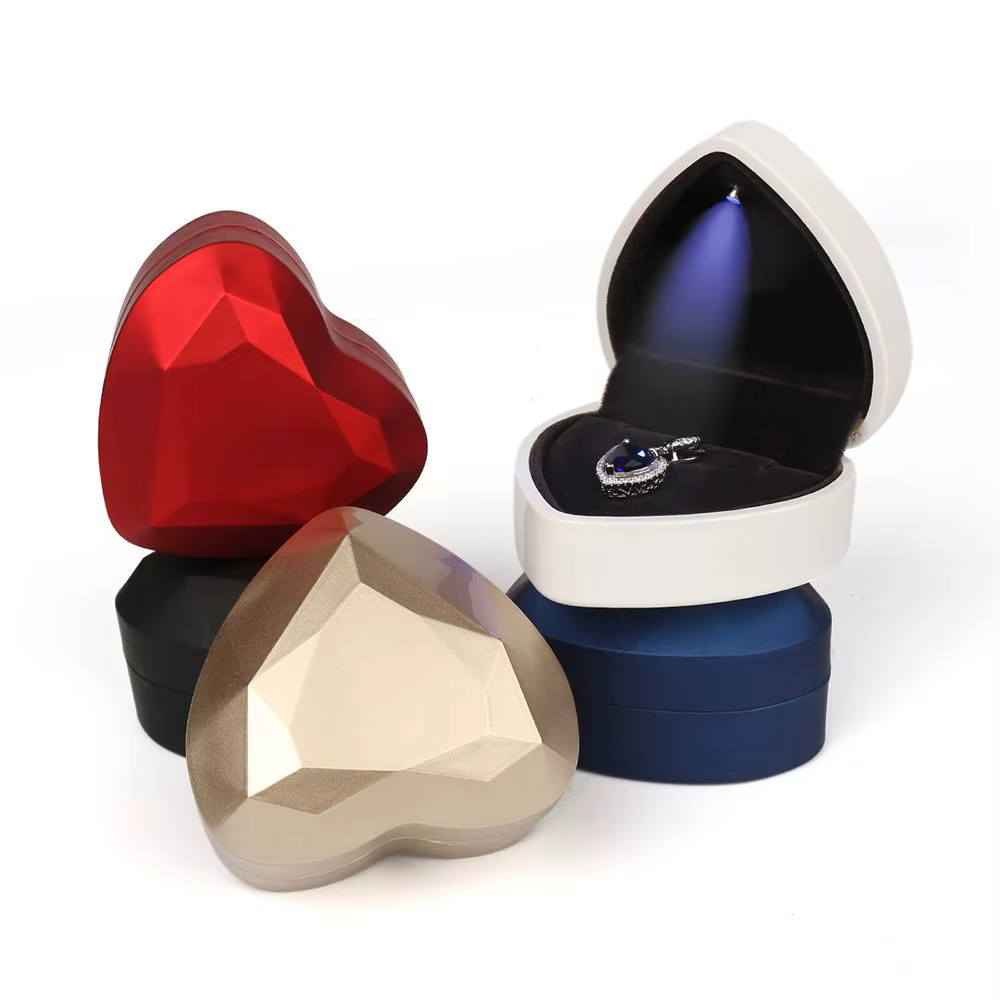 Boîte à bijoux portable en forme de cœur pour bagues