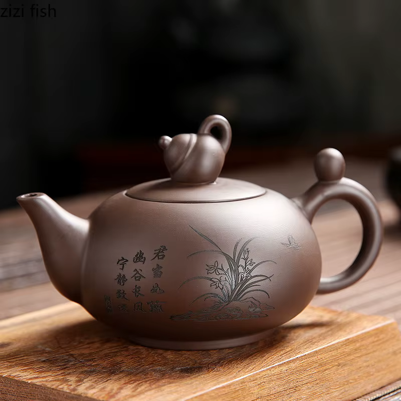 Pot en argile violette