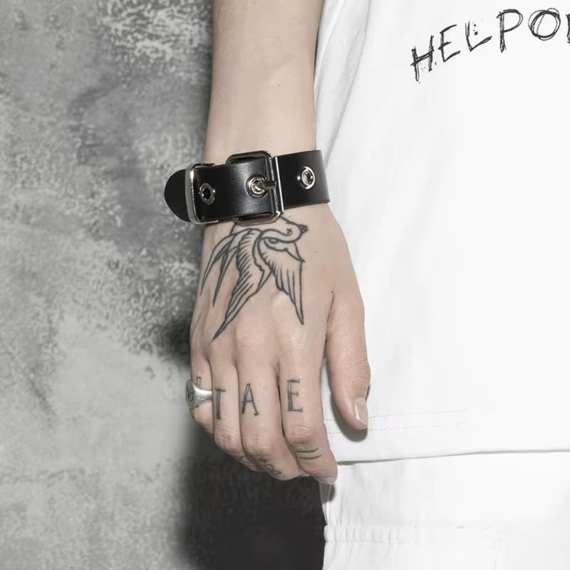 Cool Punk Bracelets hommes femmes rétro Bracelet réglable poignet ceinture boucle Styles manchette Bracelet pour fête Club usage