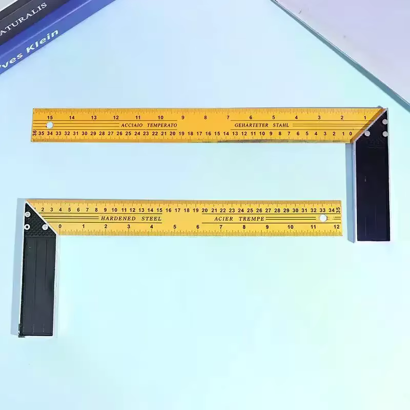 Règle pour le travail du bois et la construction : carré métallique multifonctionnel en forme de L pour une mesure de haute précision.