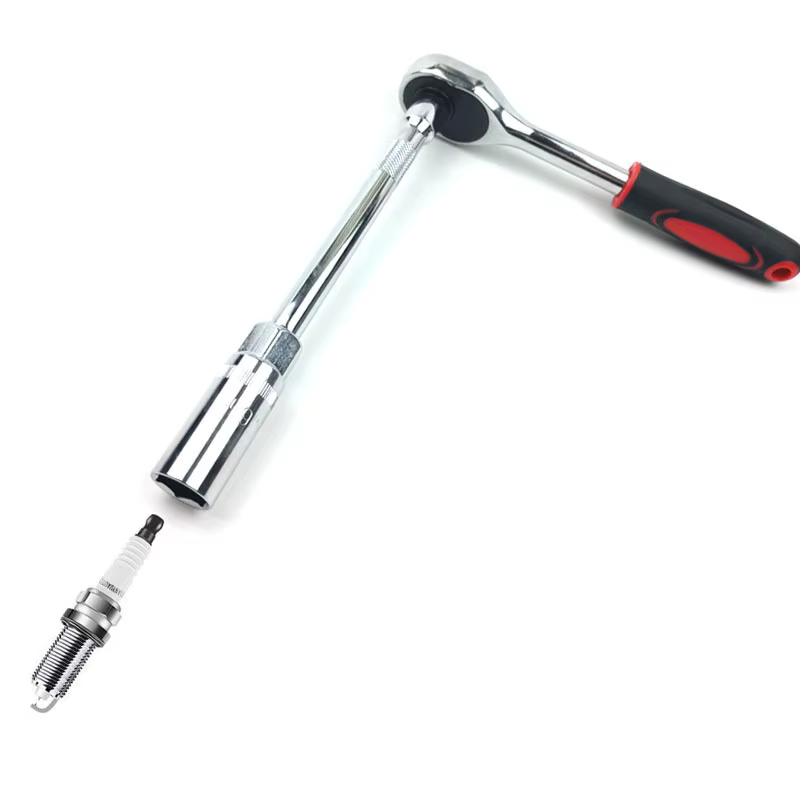 Clé à douille pour bougies d'allumage
