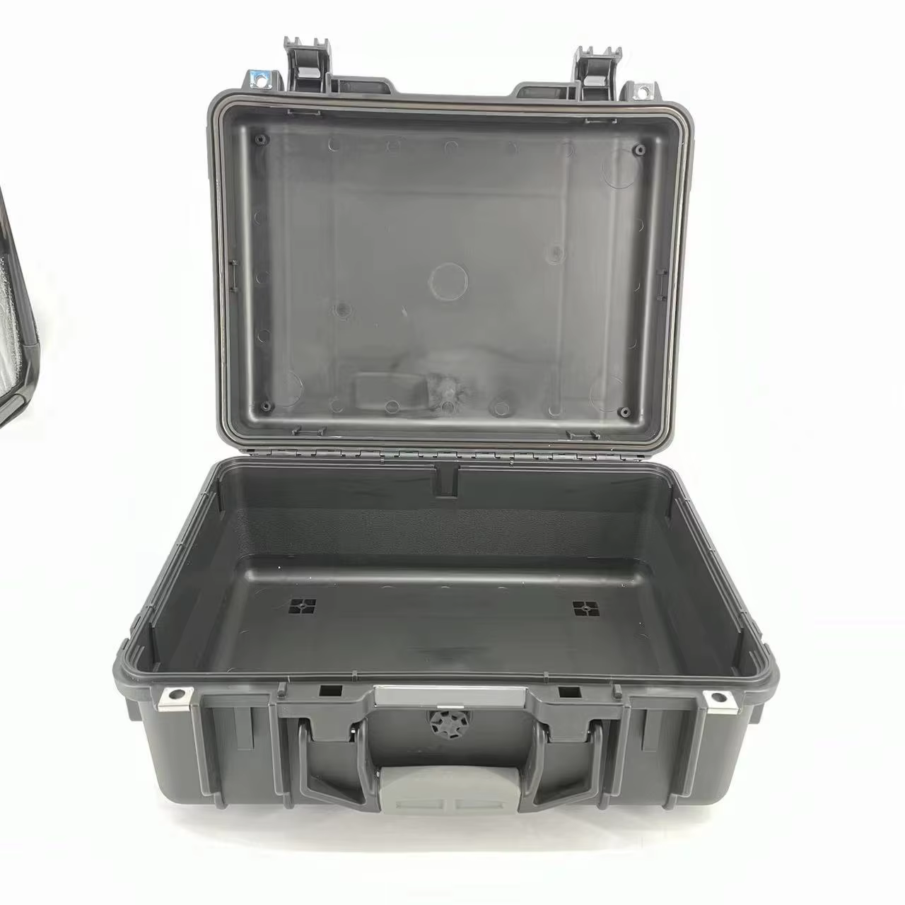 Boîte à outils, étanche IP67 et résistante aux chocs