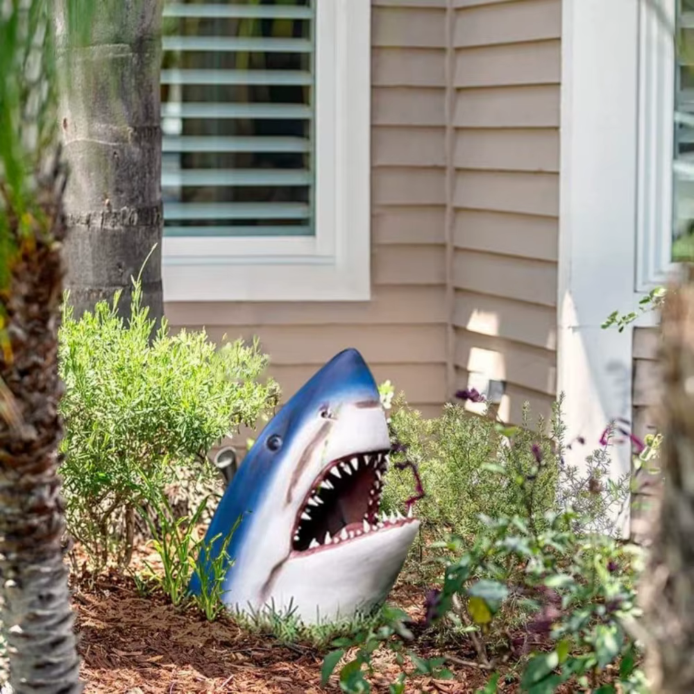 Sculpture murale de tête de grand requin blanc