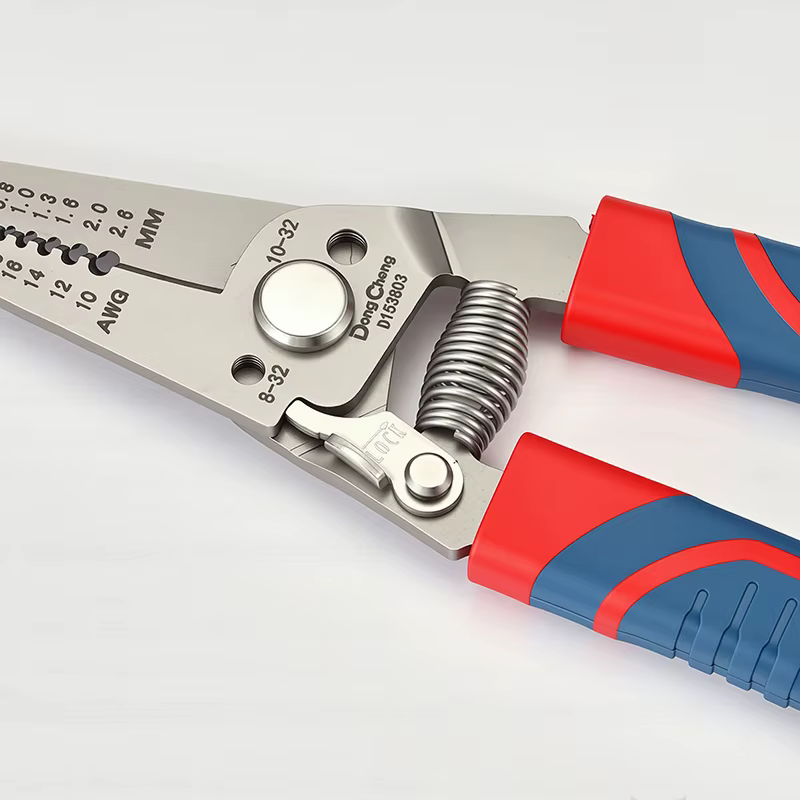 Pince à dénuder ergonomique de 7