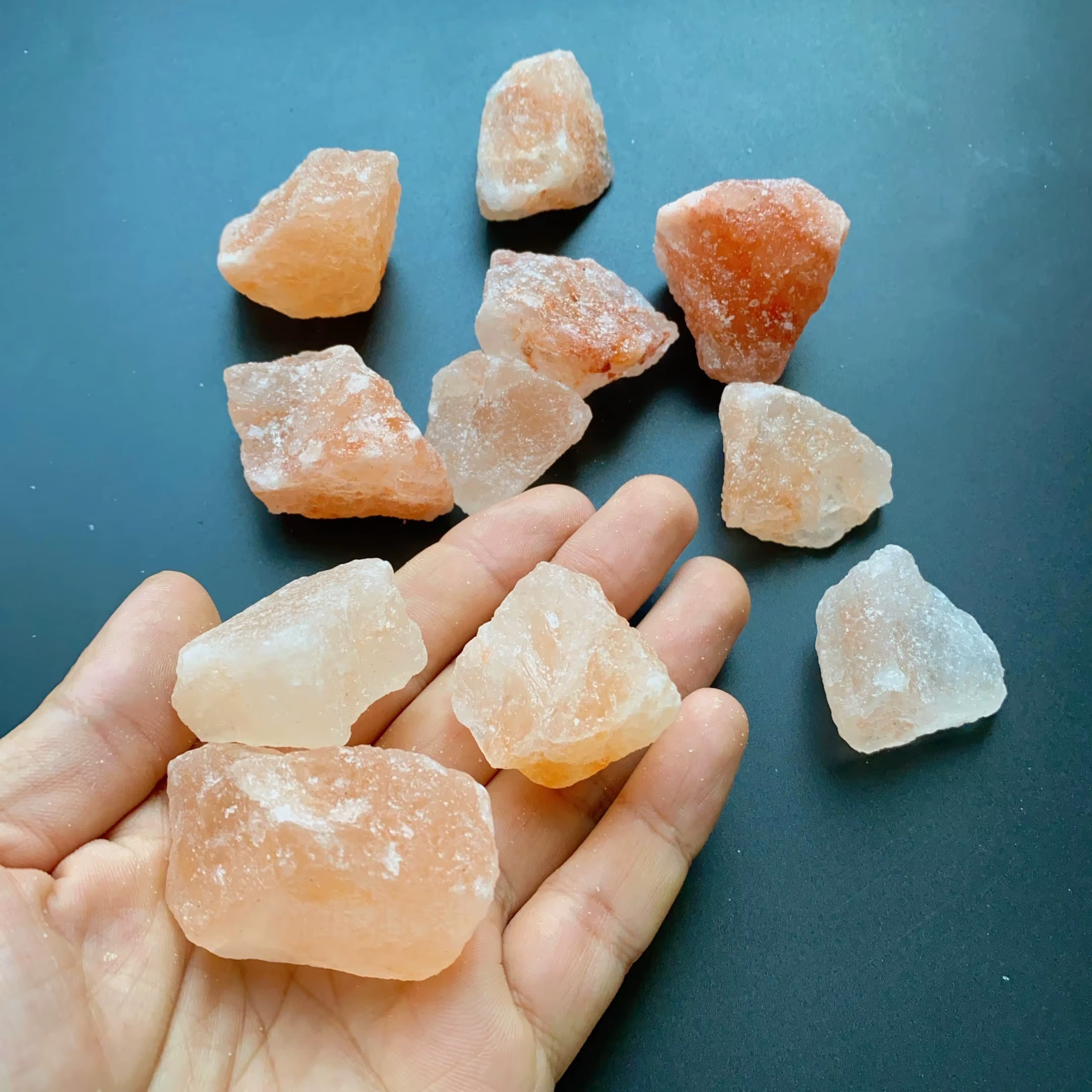 Pierre brute de sel de l'Himalaya, morceaux de sel de l'Himalaya, sel d'orange, sel souterrain minéral naturel