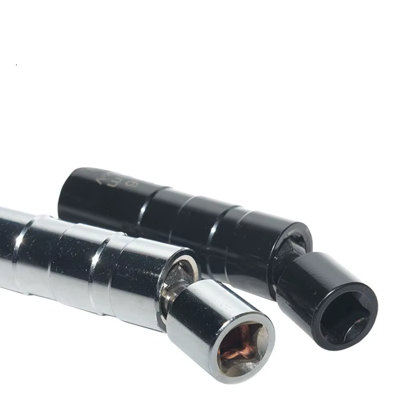 Clé à manchon universelle pour bougie d'allumage