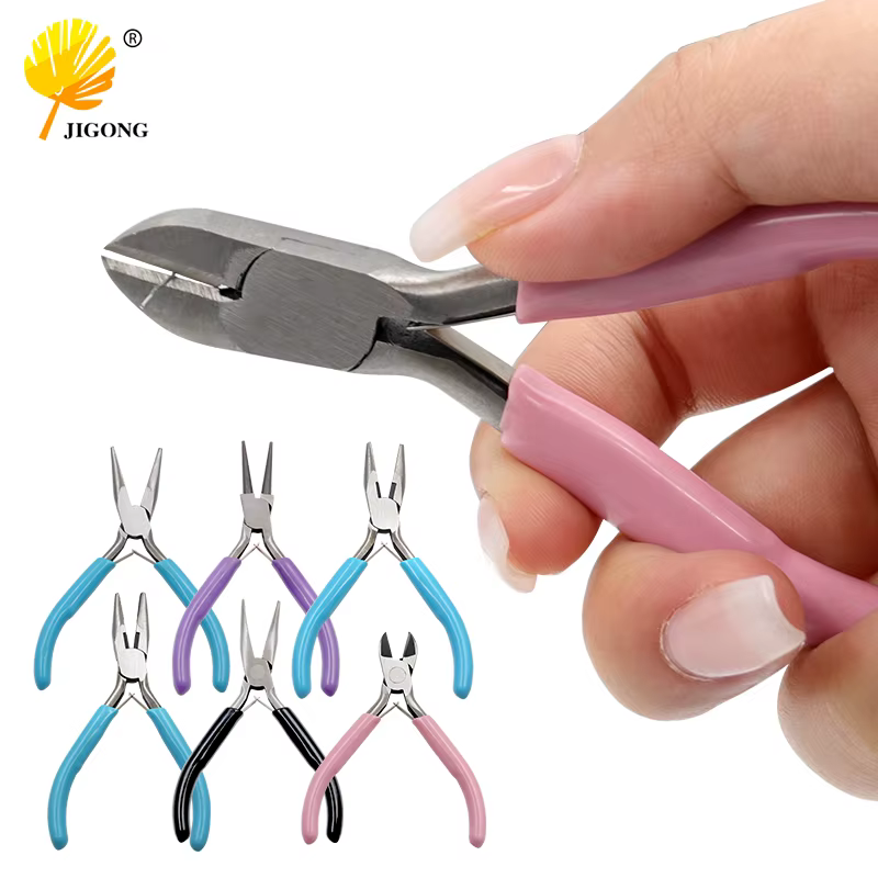 Pinces à bijoux, outils