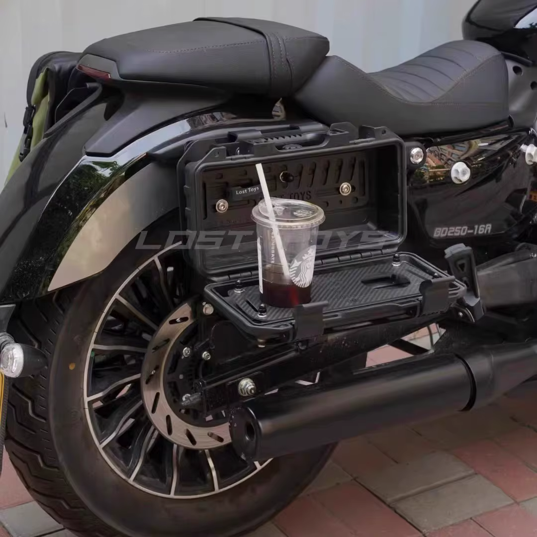 Boîte à outils rigide universelle étanche et antichute pour motos et véhicules électriques.