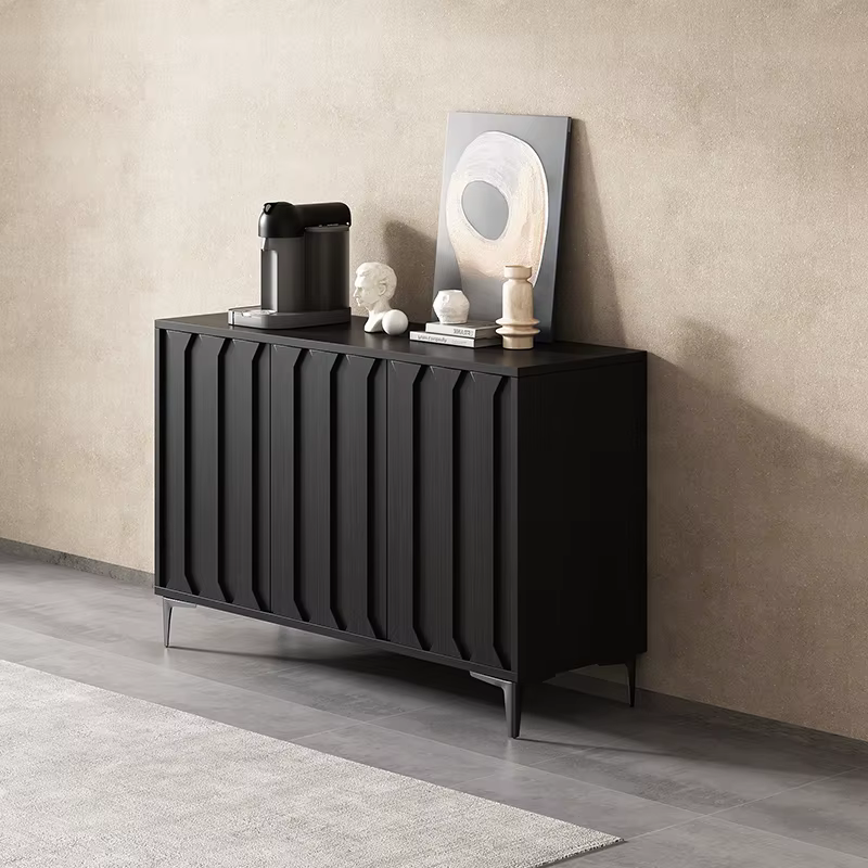 Armoire basse de rangement en bois massif personnalisée
