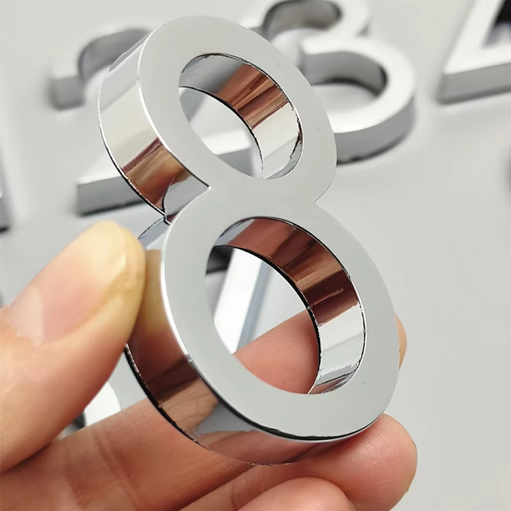 Numéros de porte auto-adhésifs de 6cm