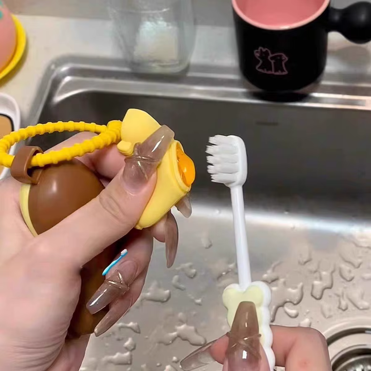 Capuchon de protection pour brosse à dents banane avec boîte de rangement pour dentifrice - compact et pratique - Housse essentielle pour brosse à dents pour voyage