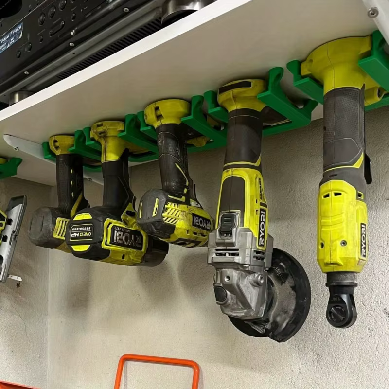 Support de rangement robuste pour outils