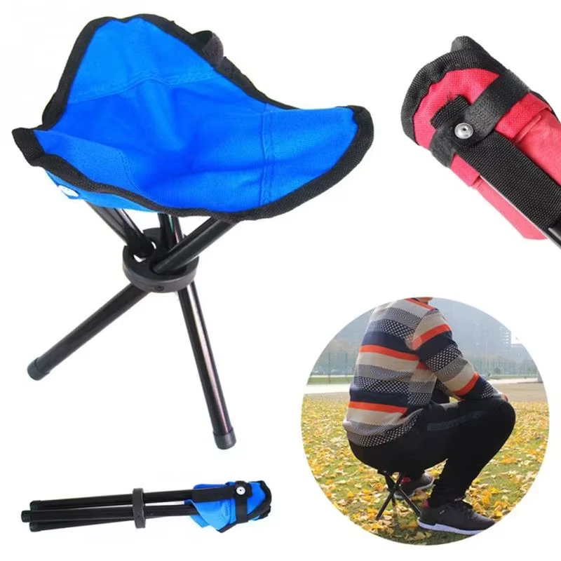 Tabouret pliant multifonctionnel en forme de triangle | Banc de pêche et de camping portable pour l'extérieur